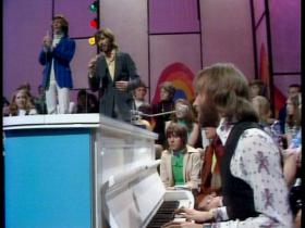 The Bee Gees How Can You Mend A Broken Heart (Whitaker's World Of Music, Live 1971)